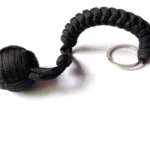 Paracord-pallo avainperä